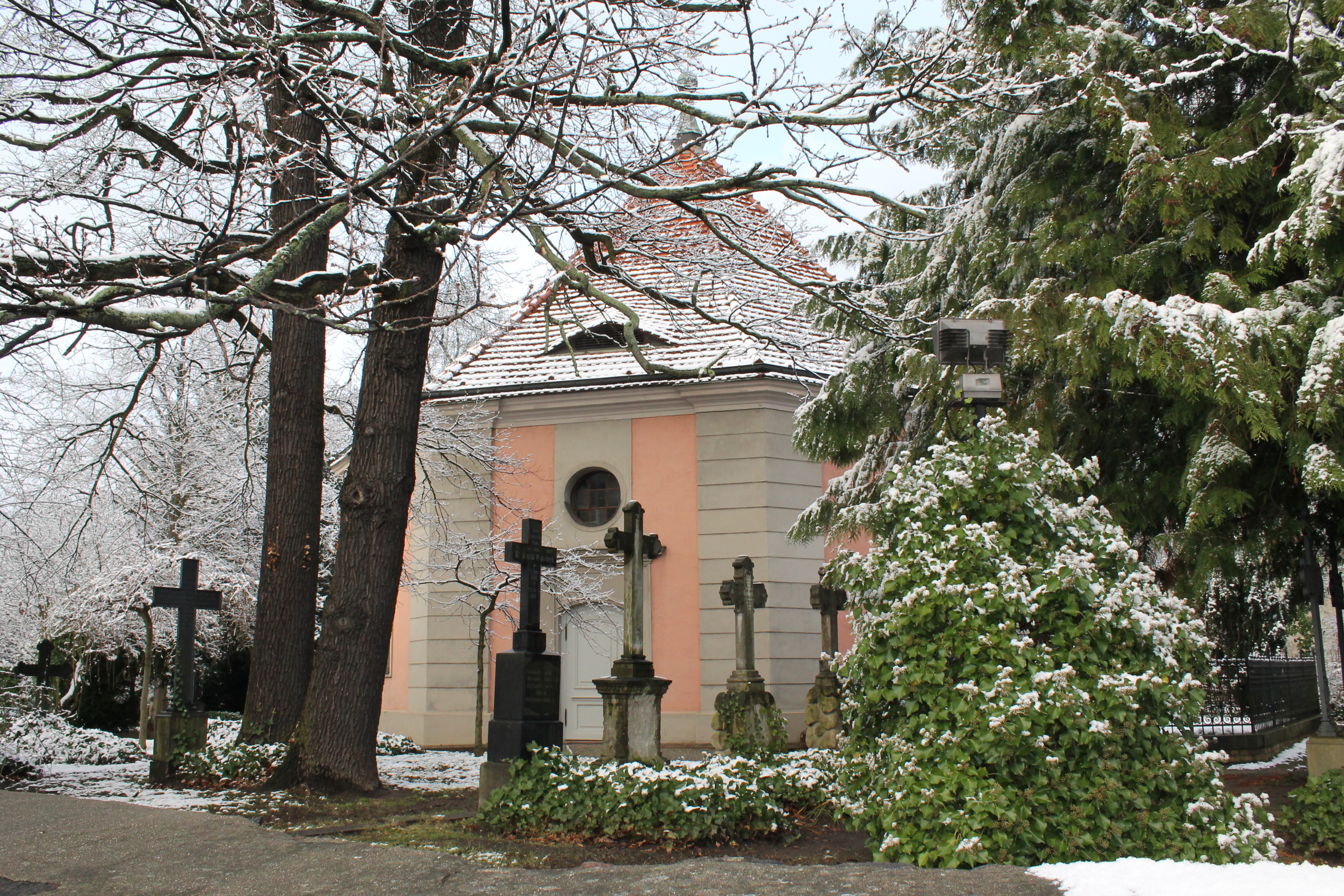 Die Alte Dorfkirche in Berlin-Zehlendorf © Lothar Beckmann